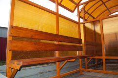 Скамья со спинкой - деревянный настил с покрытием морилкой